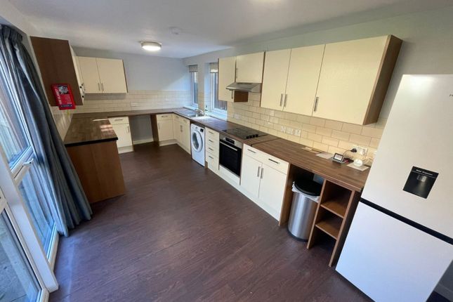 Shire Oak Road, Leeds photo 2