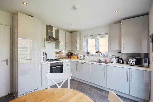 17, Majestic Way, Leamington Spa photo 4