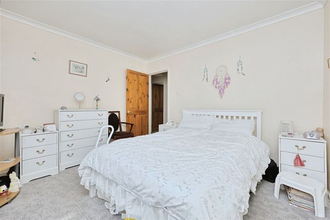 Hauteyn Court, NORWICH photo 4