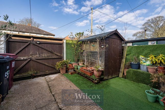 657 Tonge Moor Road, Bolton photo 4