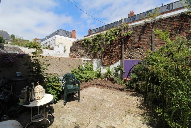 Thumbnail Flat to rent in Park Crescent Terrace, Brighton
