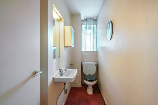 Flat for sale in Chester Close South, Regent's Park, London