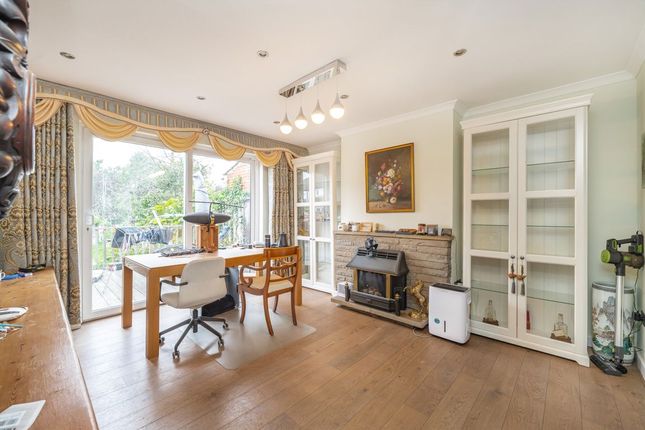 64, Moat Drive, Harrow photo 4