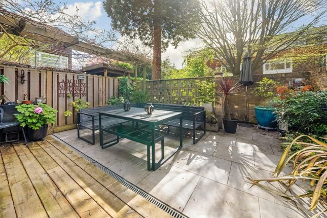 Town house for sale in Pymers Mead, Dulwich, London