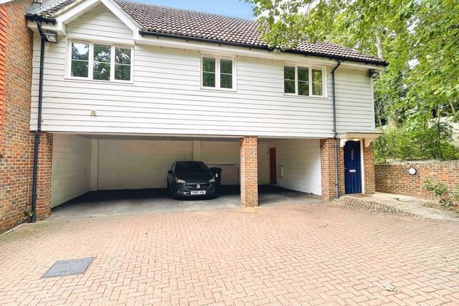2 bed property for sale in Albion Way, Edenbridge TN8