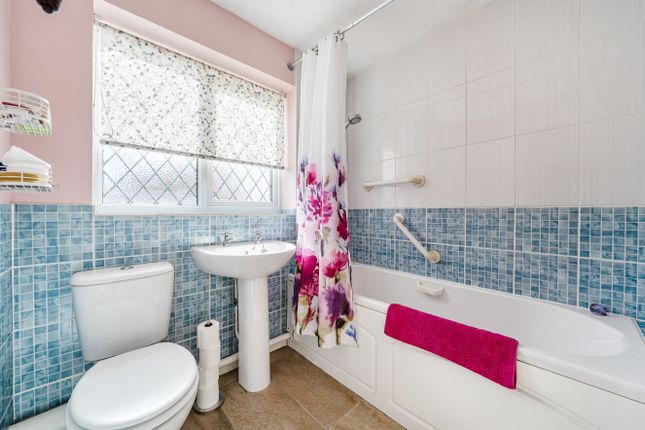 6, Godwin Road, Swindon photo 4