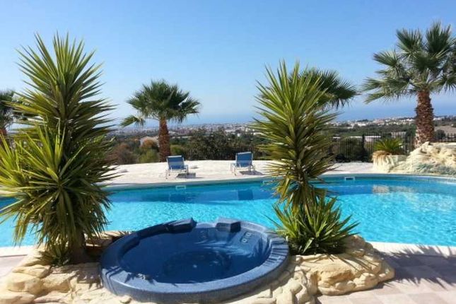 Apartment for sale in Mesa Chorio, Paphos, Cyprus