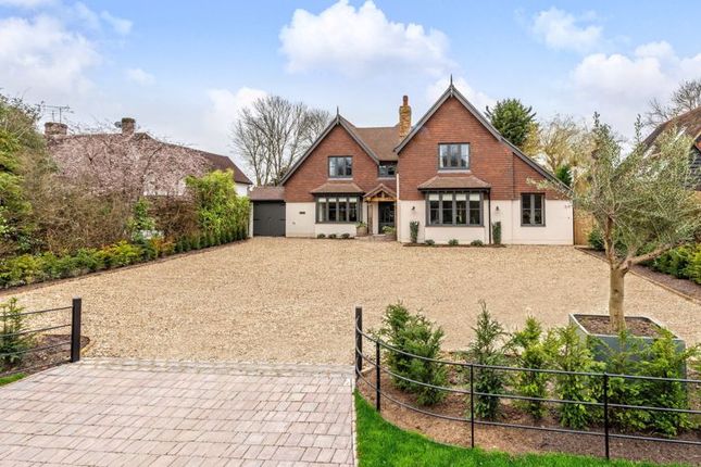 Thumbnail Detached house for sale in Park Corner Drive, East Horsley, Leatherhead
