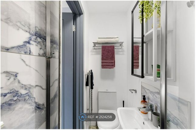 Typical En-Suite, This Is R1