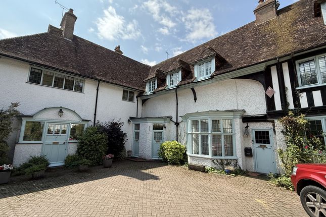 3 Moat House, The Moat, Ashford photo 2