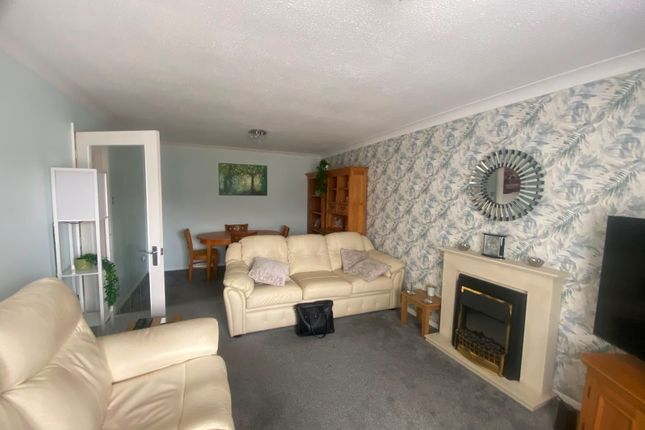 3, Yardy Close, March photo 3