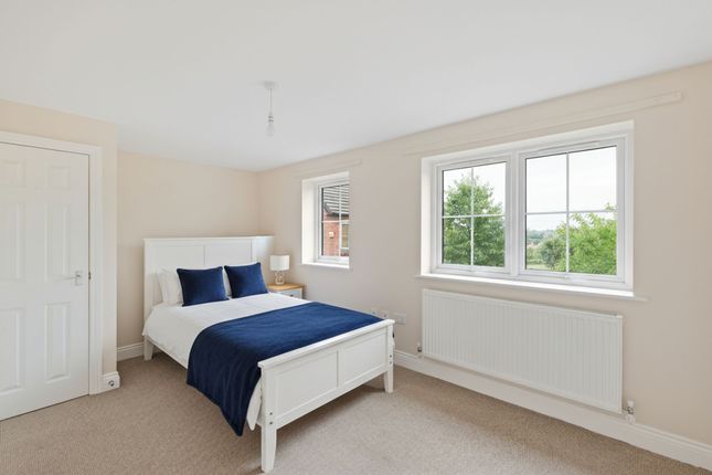 18 Ardley Meadows, Worcester photo 4
