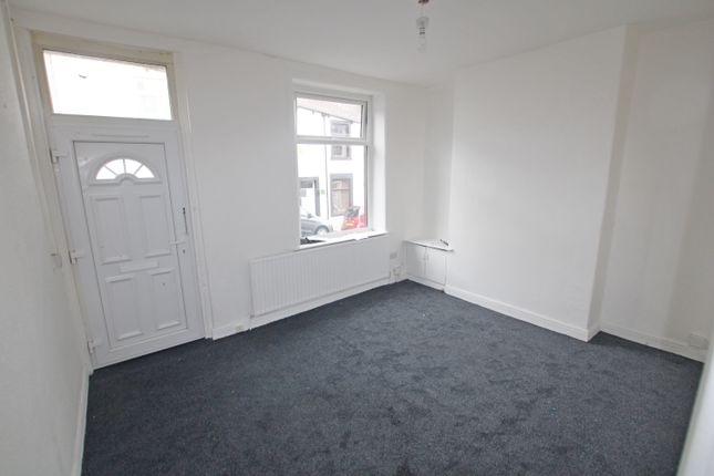 32, William Street, Colne photo 2