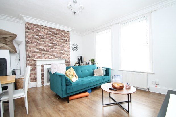Thumbnail Flat to rent in 79 Widmore Road, Bromley