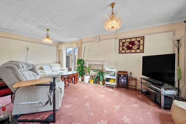 17 Lincoln Close, Warrington photo 4
