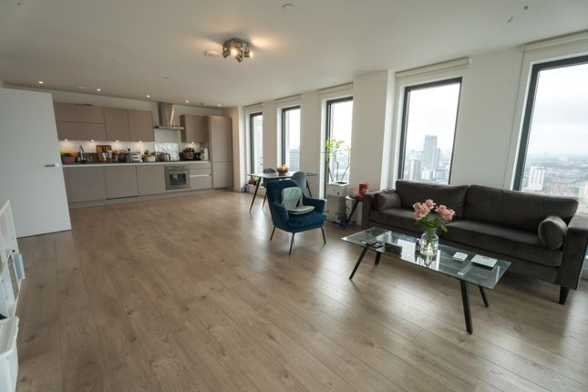 Flat to rent in Legacy Tower, 88 Great Eastern Road, London