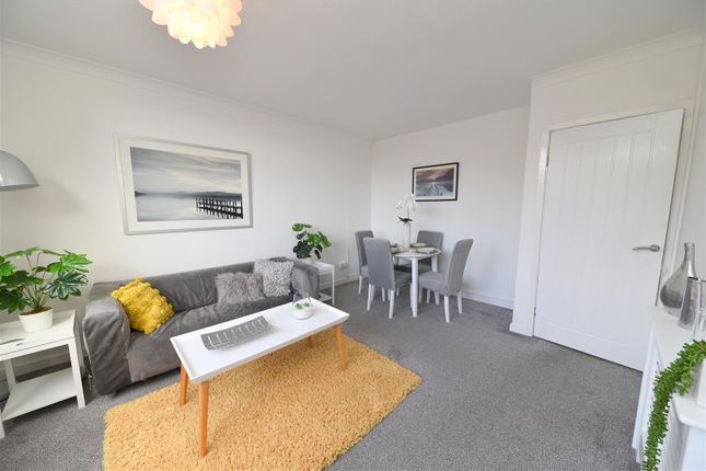 50, Savoy Close, Birmingham photo 3