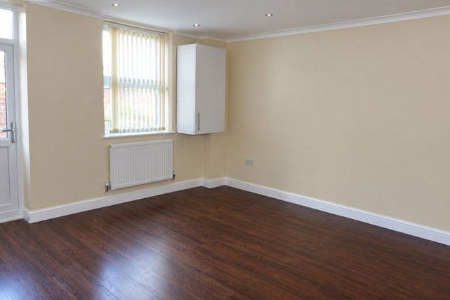 Romford Road, Manor Park photo 2
