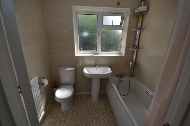 Semi-detached house to rent in Hare Close, Buckingham, Buckinghamshire