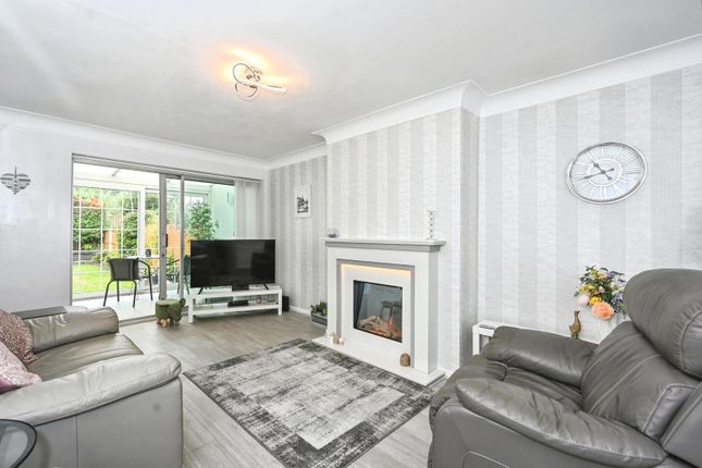 15, Walkers Lane, Warrington photo 4