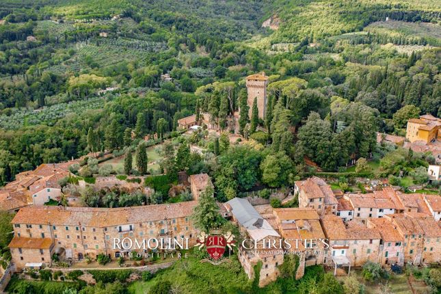 Villa for sale in Cetona, Tuscany, Italy