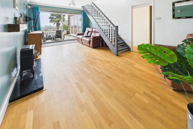 41, Slonk Hill Road, Shoreham-by-Sea photo 4