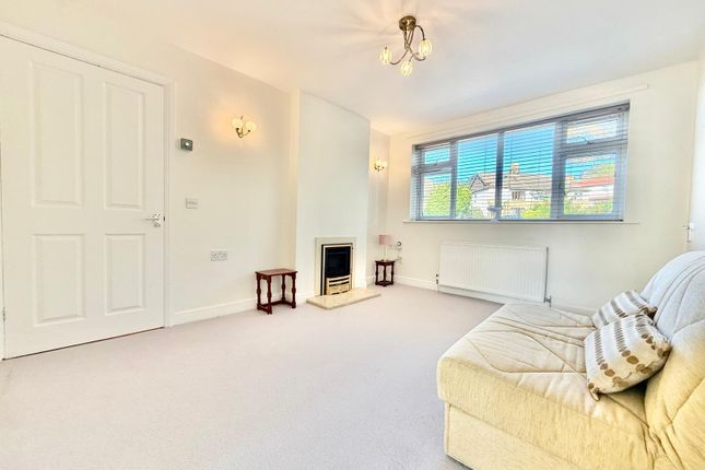 2a, 2, Emmott Drive, Leeds photo 3