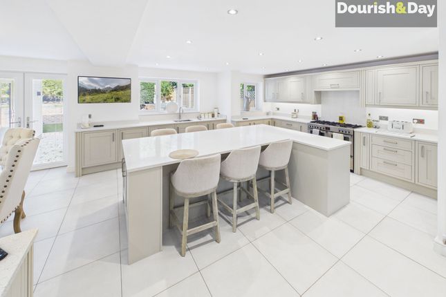 2 Shoal Hill Close, Cannock photo 3