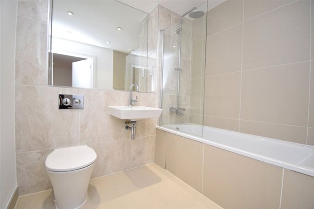Flat 401, Golding Lodge, 45, Wellington Street, London photo 4