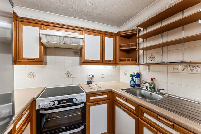 Flat 39, Kathleen Godfree Court, 80, Queens Road, London photo 2