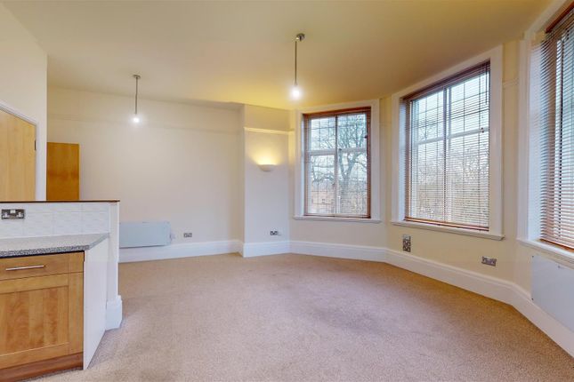 10, Sinderhill Court, Halifax photo 4