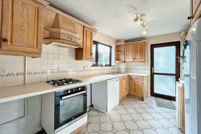 39 Falcon Drive, Neath photo 3