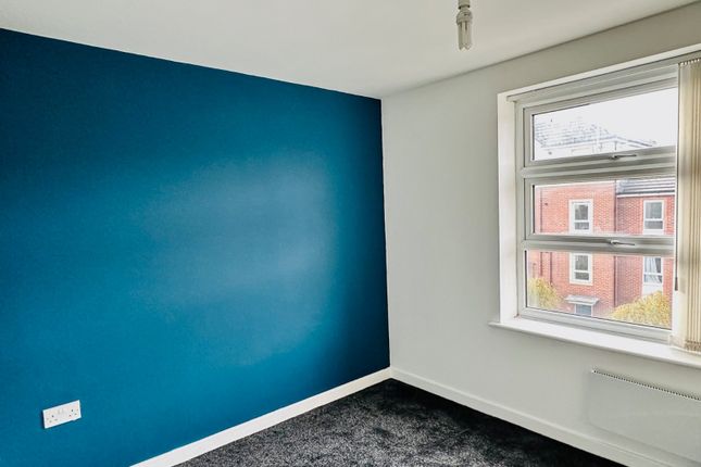 Flat for sale in Ivy Graham Close, Manchester