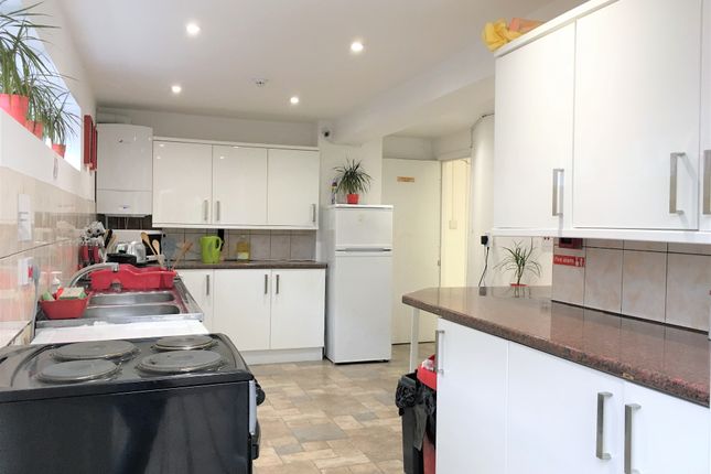 Copy flat 10, 38, Hartington Road, West Ealing photo 4