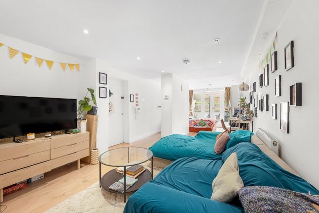 2a, 1, Fyfield Road, London photo 2