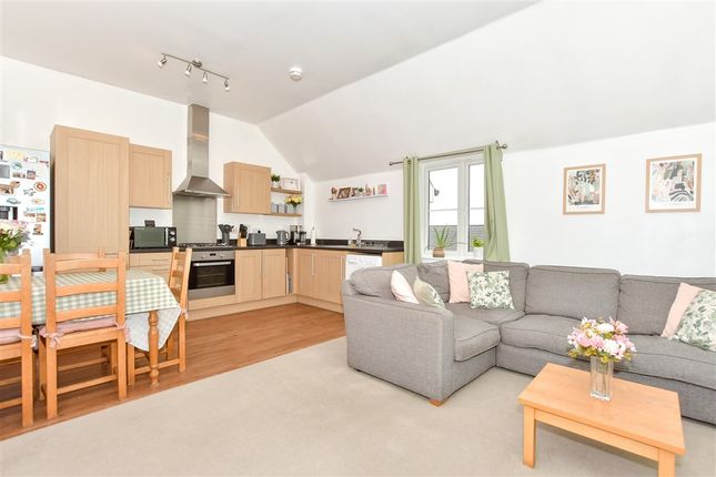 Brushwood Grove, Emsworth photo 3