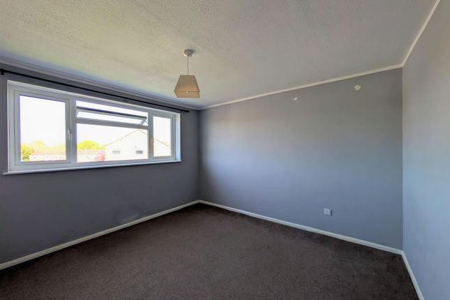 10, Cheviot Close, Gloucester photo 3