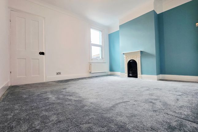 77 Chaucer Road, Gillingham photo 4
