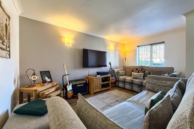 17, Melton Drive, Congleton photo 3