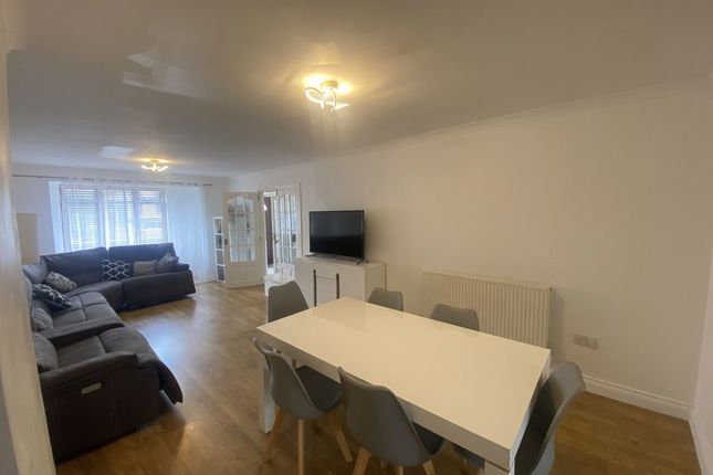 121 Fairfax Road, Leicester photo 3