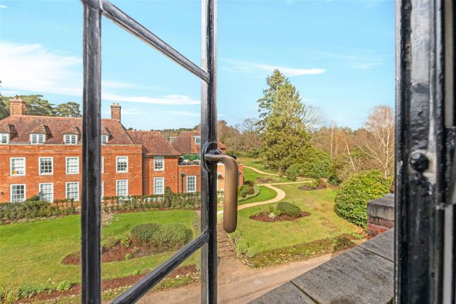 Flat for sale in Kings Drive, Midhurst