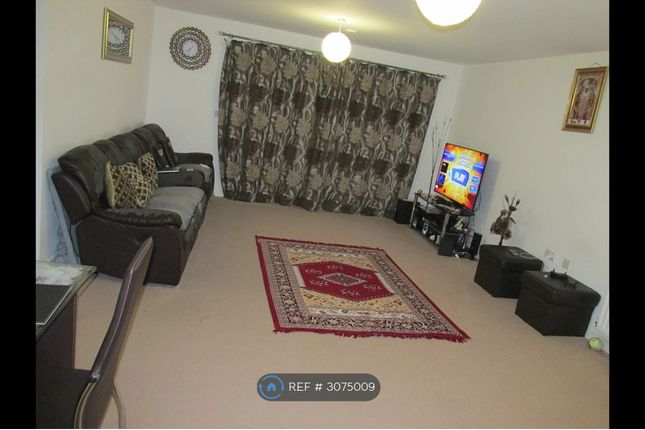 Flat, Ernest Websdale House Harlequin Close, Barking photo 3