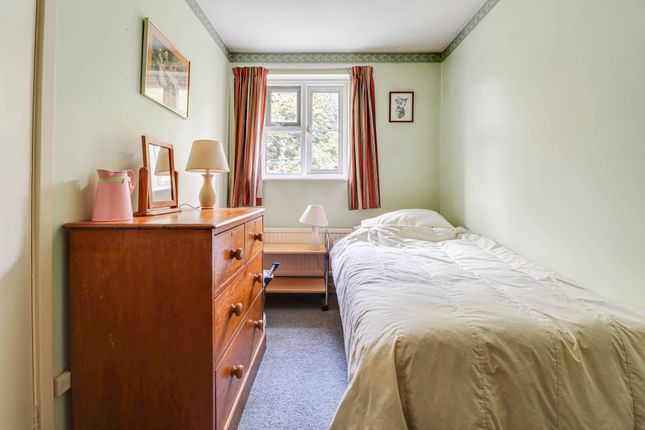 61, De Tany Court, St Albans photo 4