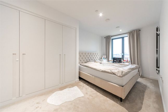 Flat for sale in Fairwater House, 1 Bonnet Street, London