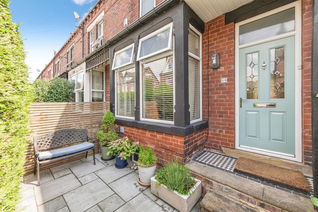 48, Kirkstall Avenue, LEEDS photo 4