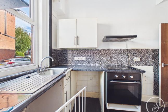 2, Pearson Avenue, Leeds photo 4