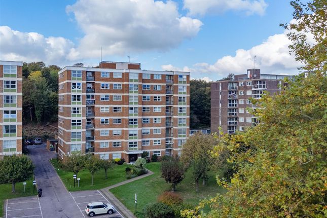 2-bed flat on London Road, Brighton, £160,000
