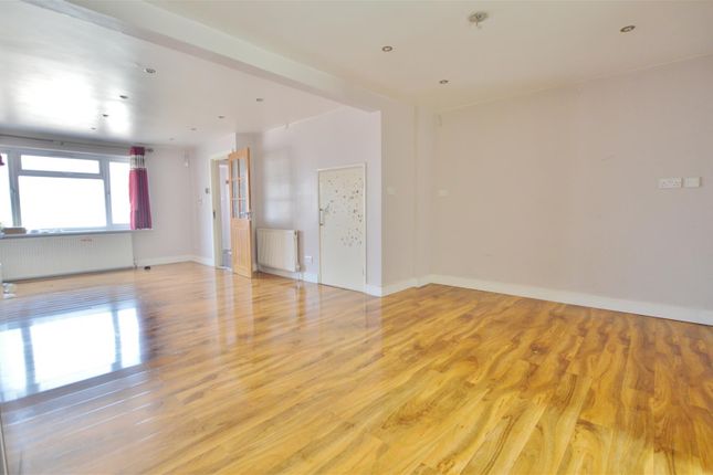 5, Mallard Drive, Cippenham photo 2