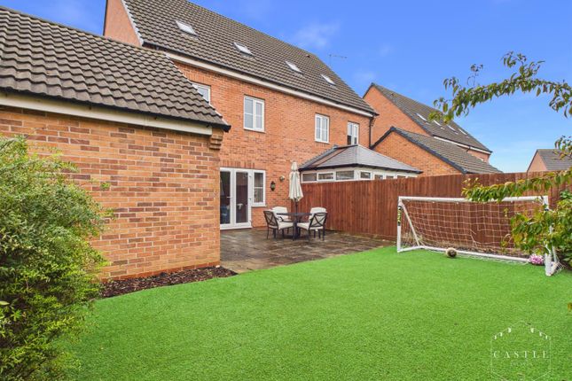 95, Slate Drive, Burbage photo 4