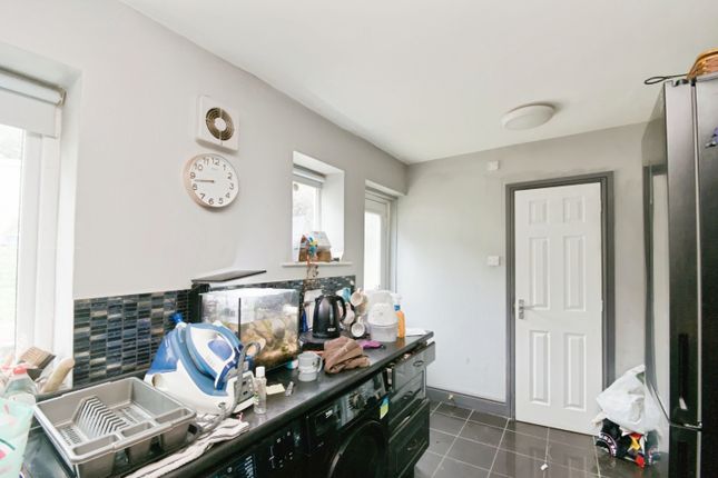95, Gibbon Road, Newhaven photo 5